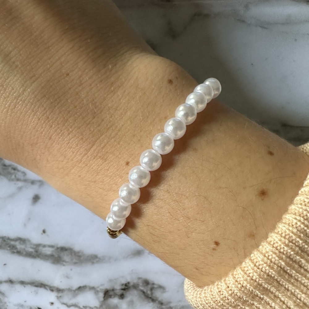 Pearl & Gold Bracelet
